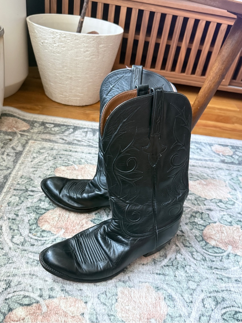 Lucchese Unisex Black Cowboy Boots - Picture 10 of 10